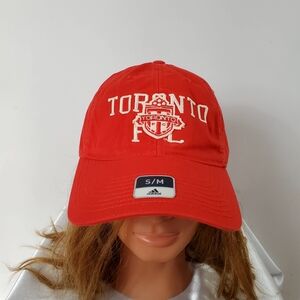 NWT-Toronto FC MLS Adidas Adult Unisex Red S /M Curved Brim Cap